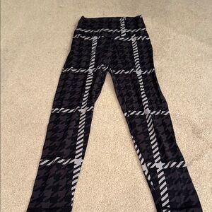 Aerie Black and Gray Patterned Leggings